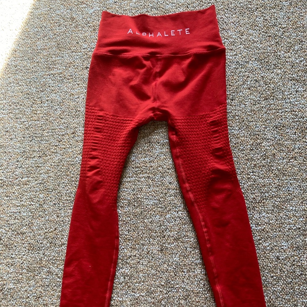 ALPHALETE halo leggings. Small